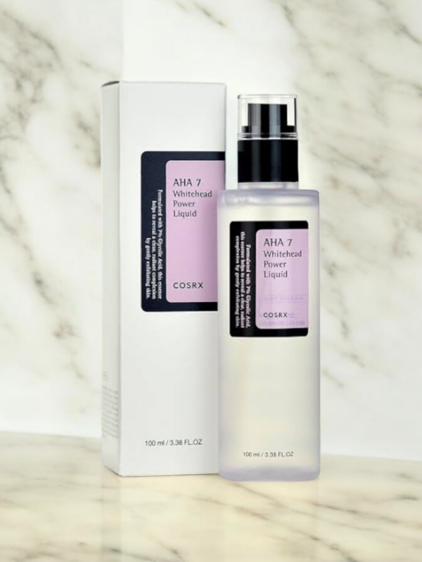 COSRX AHA 7 Whitehead Power Liquid avec sa boîte - exfoliant à l'acide glycolique, idéal pour réduire les points blancs et lisser la peau.